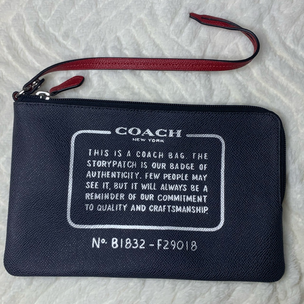 Authentic Coach Storypatch Badge Wristlet Pouch Wallet Clutch NEW Navy Leather